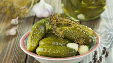 Маринованные огурцы